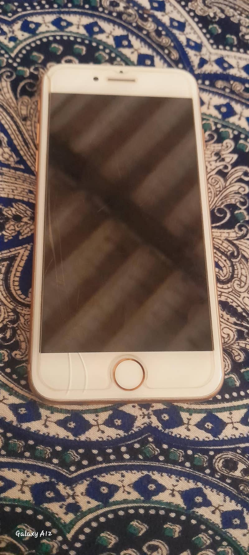Apple iPhone 8 1
