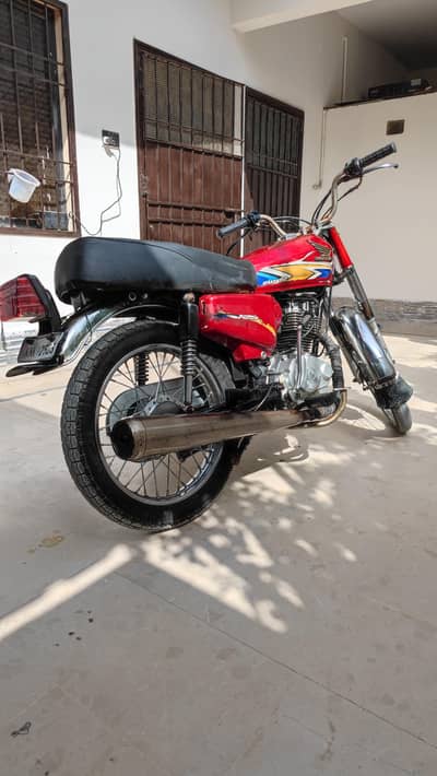 Unique 125 good condition, honda body