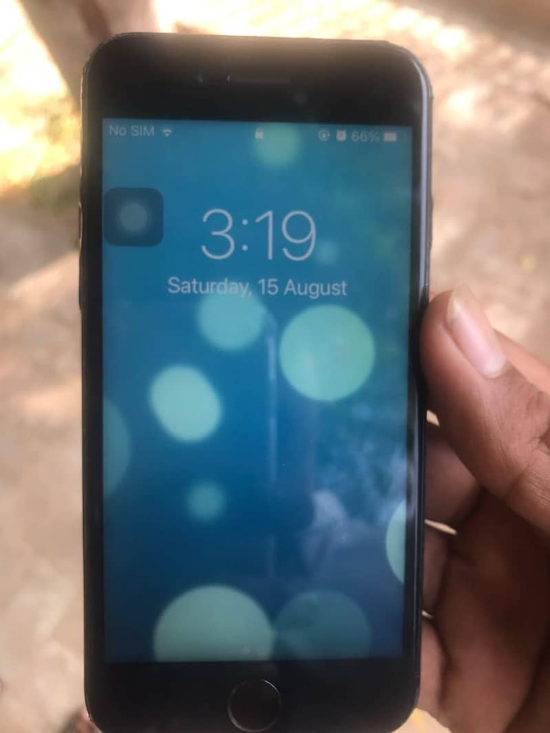 Apple iPhone 7 1