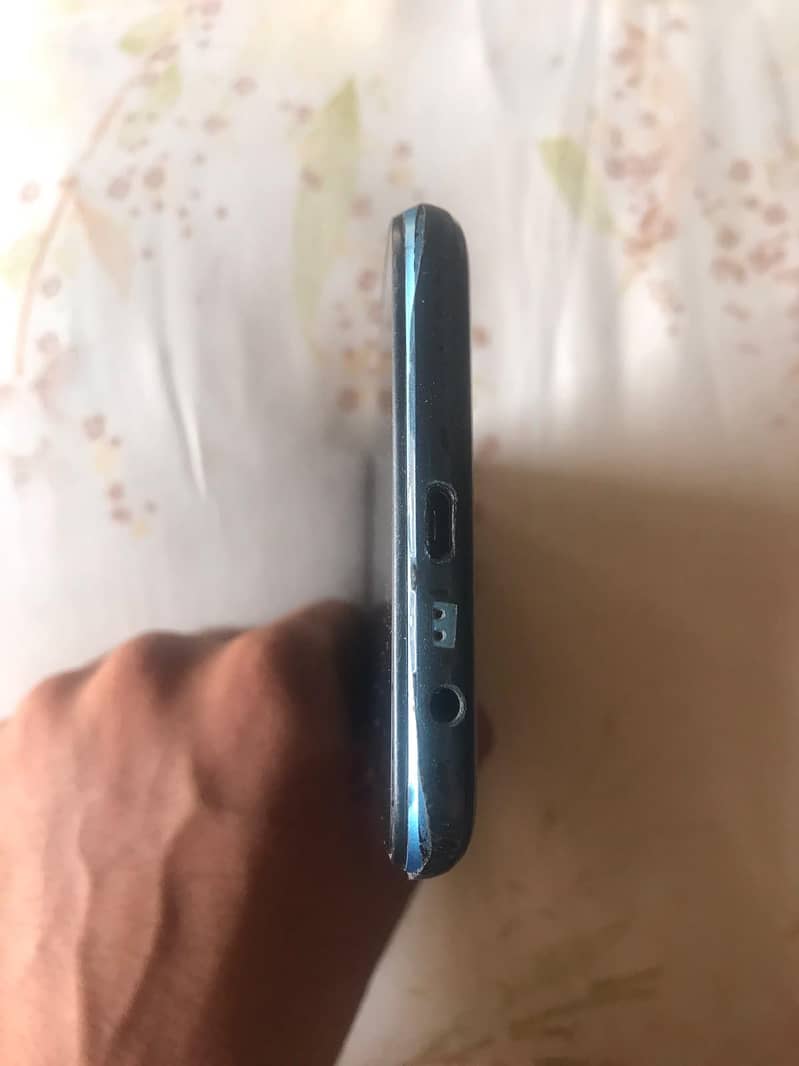 Apple iPhone 7 2