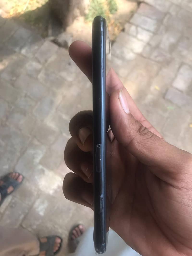 Apple iPhone 7 3