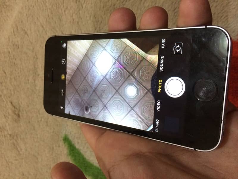 Apple iPhone SE 8