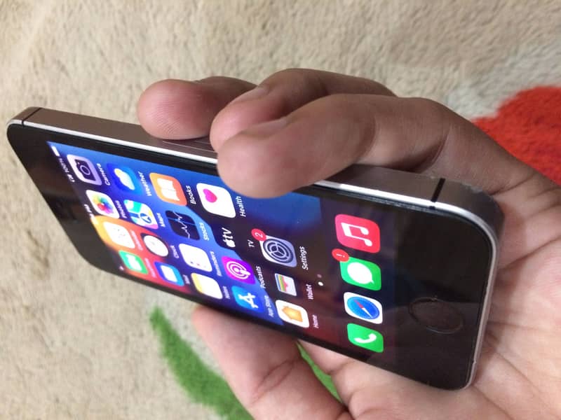 Apple iPhone SE 9