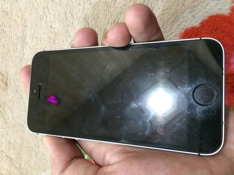 Apple iPhone SE 11