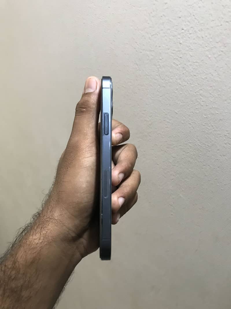 Apple iPhone 12 Pro 2