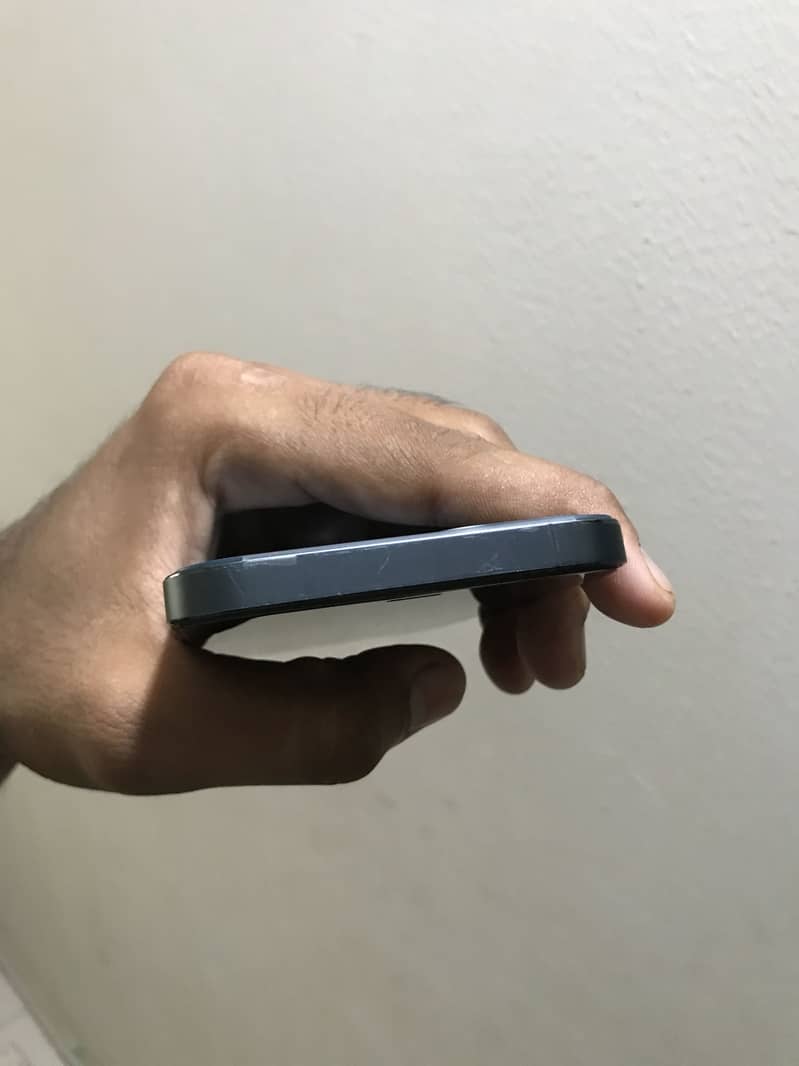 Apple iPhone 12 Pro 4