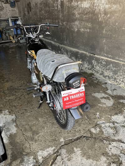 Honda 125s 10/10 open letter self start 300500