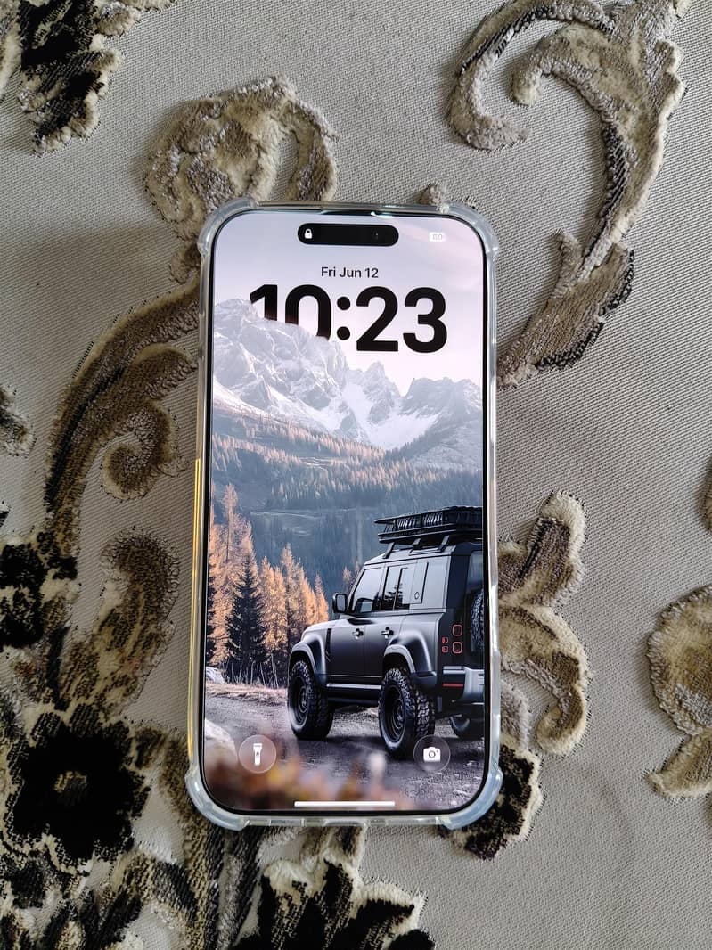 Apple iPhone 16 Pro Max 4