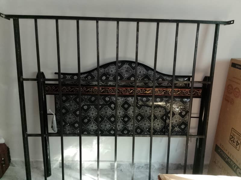 iron BED 2