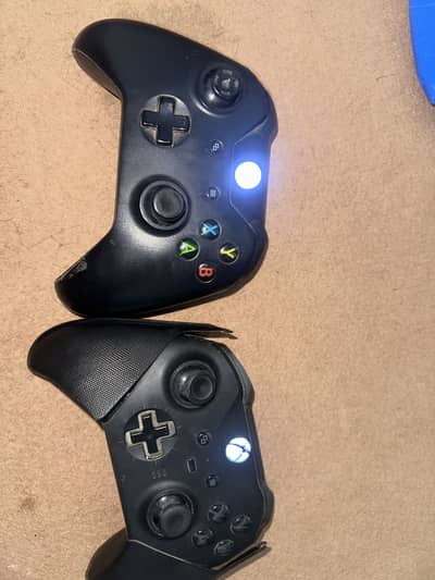 Xbox one and Xbox elite series 2 controller