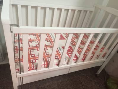 baby Cot in excellent condition