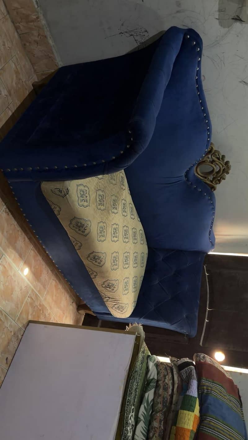 sofa selling 3
