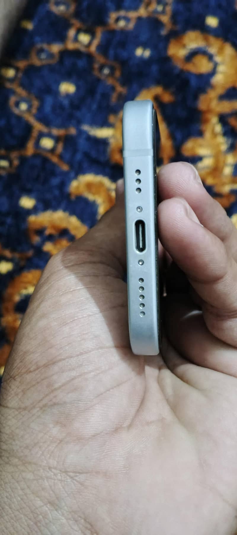 Apple iPhone 15 3