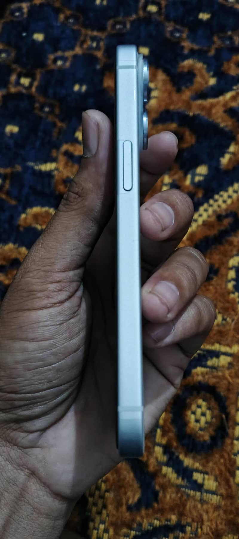 Apple iPhone 15 7