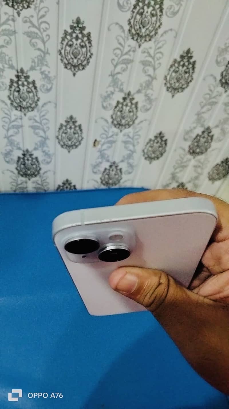 Apple iPhone 15 10