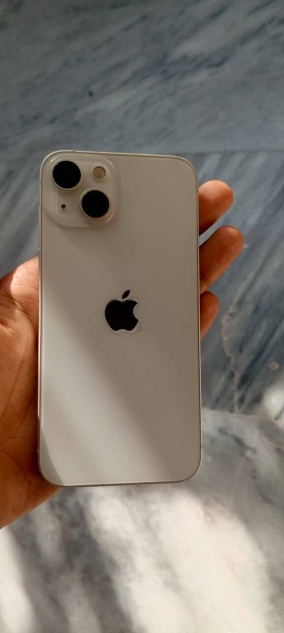 Apple iPhone 13 4