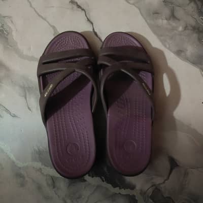 branded slippers