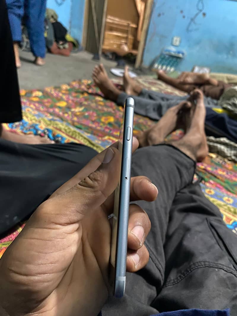 Apple iPhone 6 3
