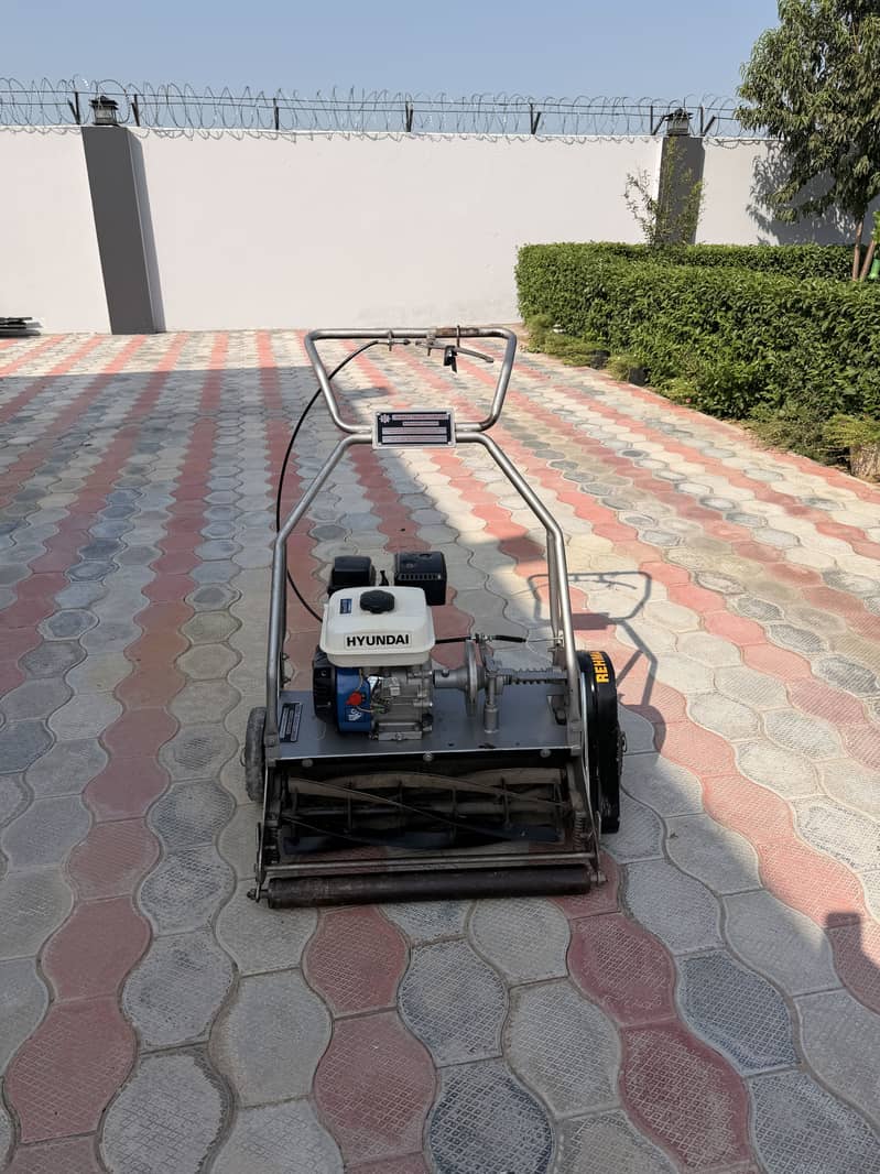 Grass cutting machine 2