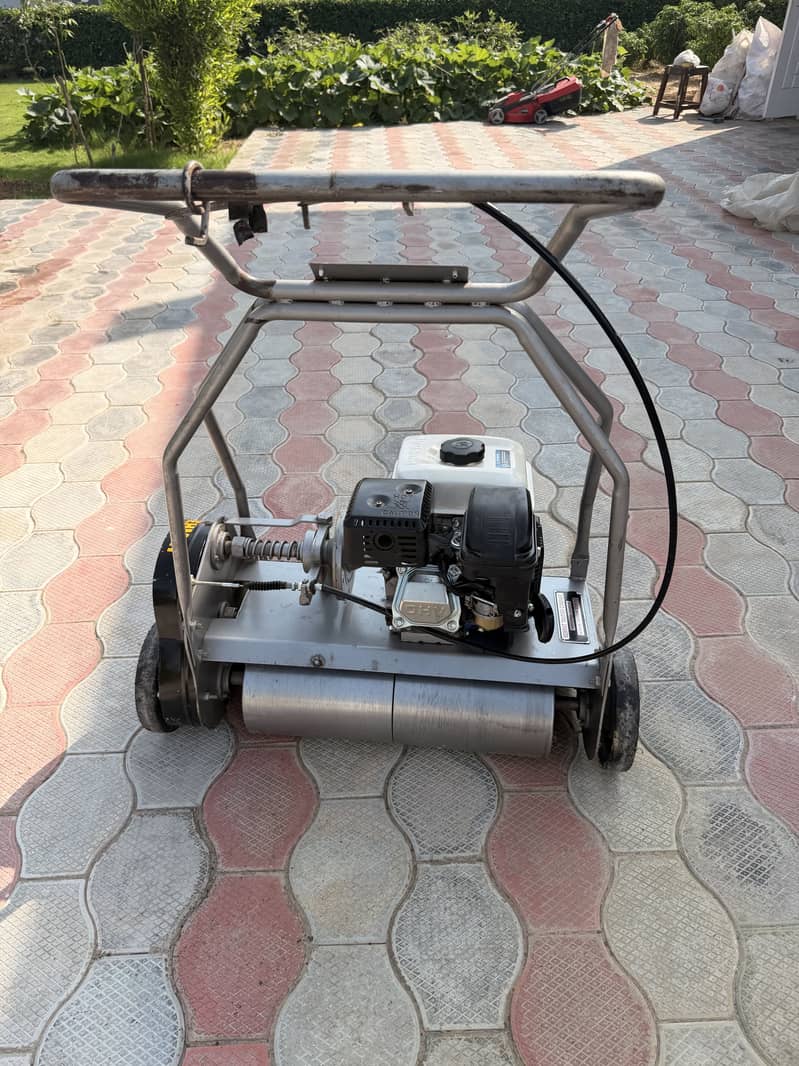 Grass cutting machine 4