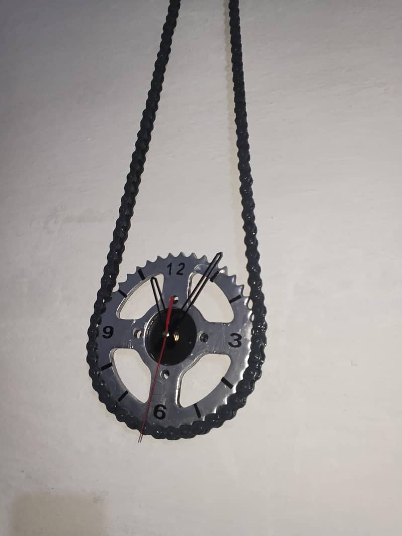 Chain Clock Antique 1