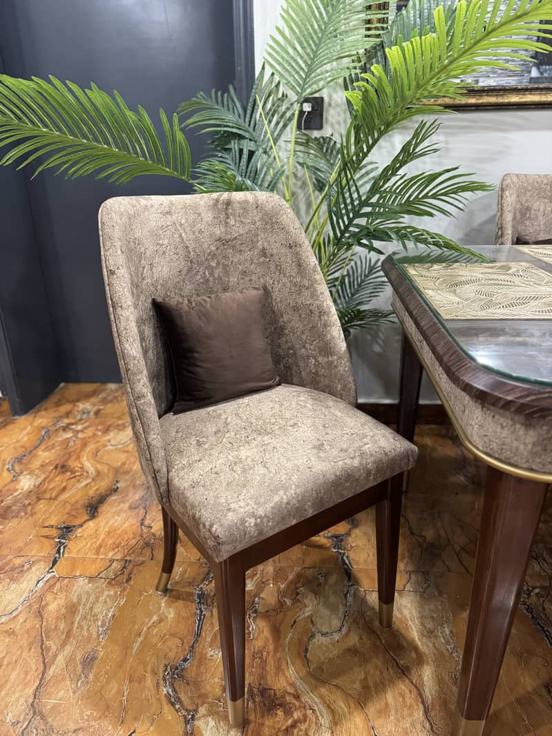 6 Persons Dining Table 4