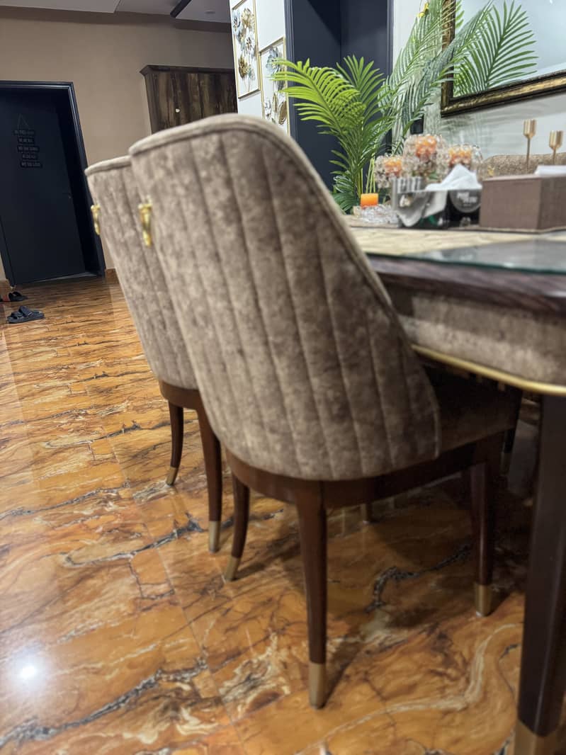 6 Persons Dining Table 7