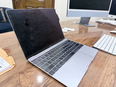 MacBook m3 intel 2017
