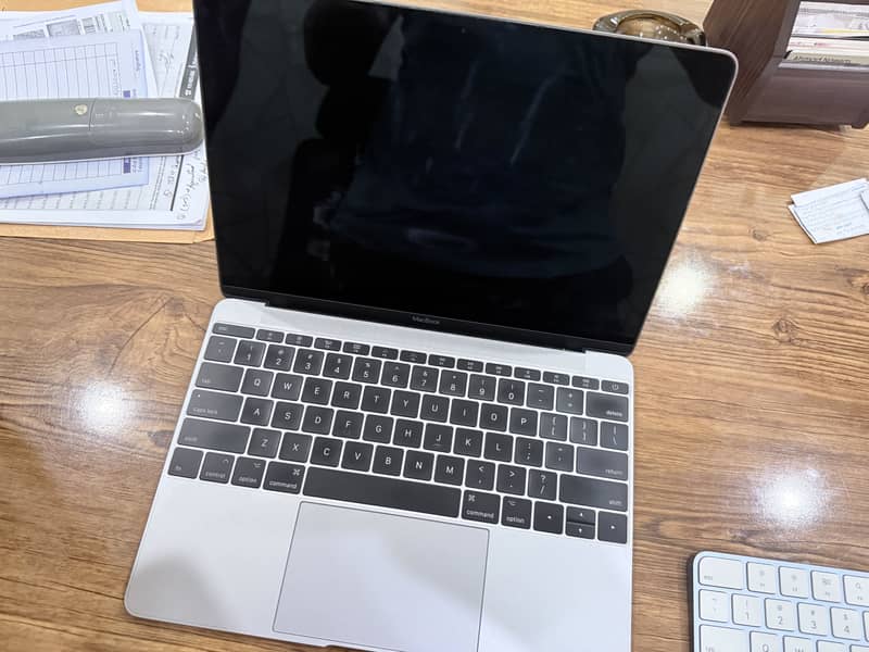 MacBook m3 intel 2017 3