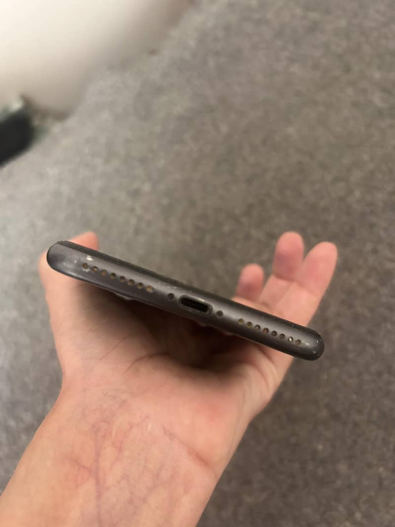 Apple iPhone 8 Plus 2