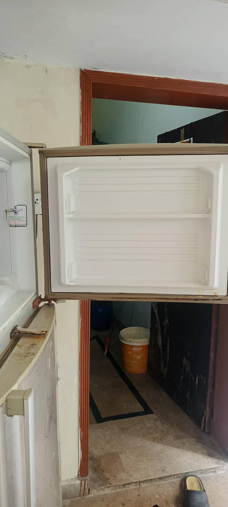 refrigerator 4