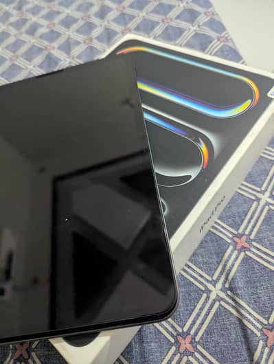 Apple iPad Pro 11-inch (M5 Chip) - 256GB Wi-Fi