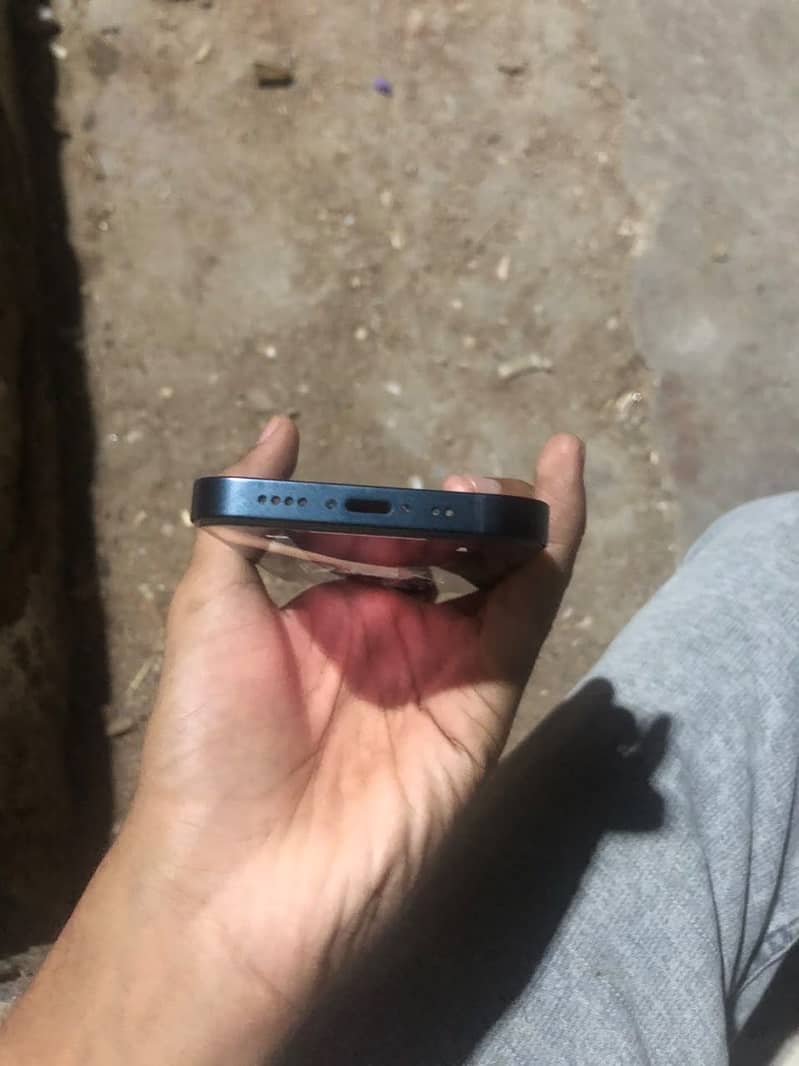 Apple iPhone 13 mini 1