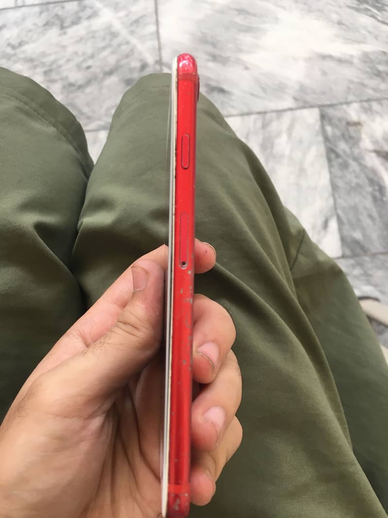 Apple iPhone 7 0