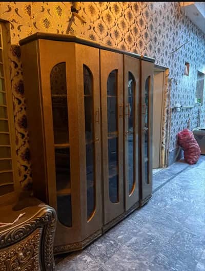 Crockery cabinet