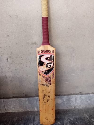 Original SG Hard Cricket Bat - SG Sierra 250, Grade 4 English Model.