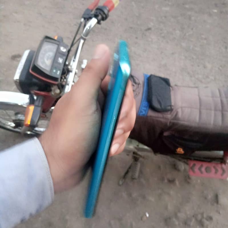 One Plus 8T 6