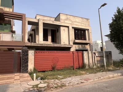 BEAUTIFUL LOCATION 10 MARLA GREY STRUCTURE HOUSE NEAR FAMILY PARK IN SOUTHERN AVAILABLE FOR SALE