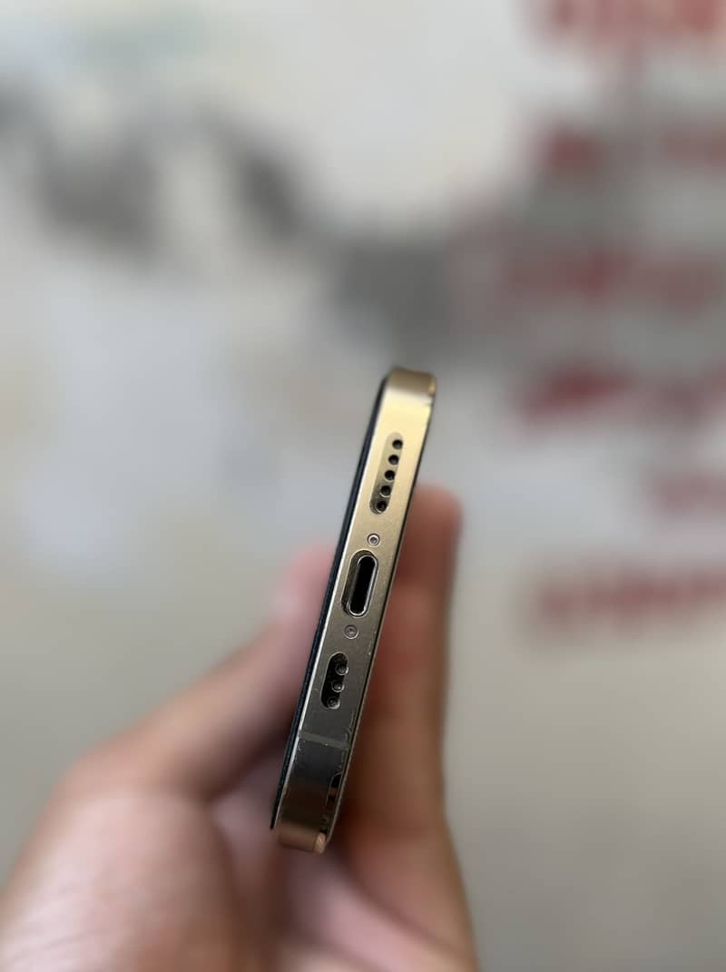 Apple iPhone 12 Pro 3