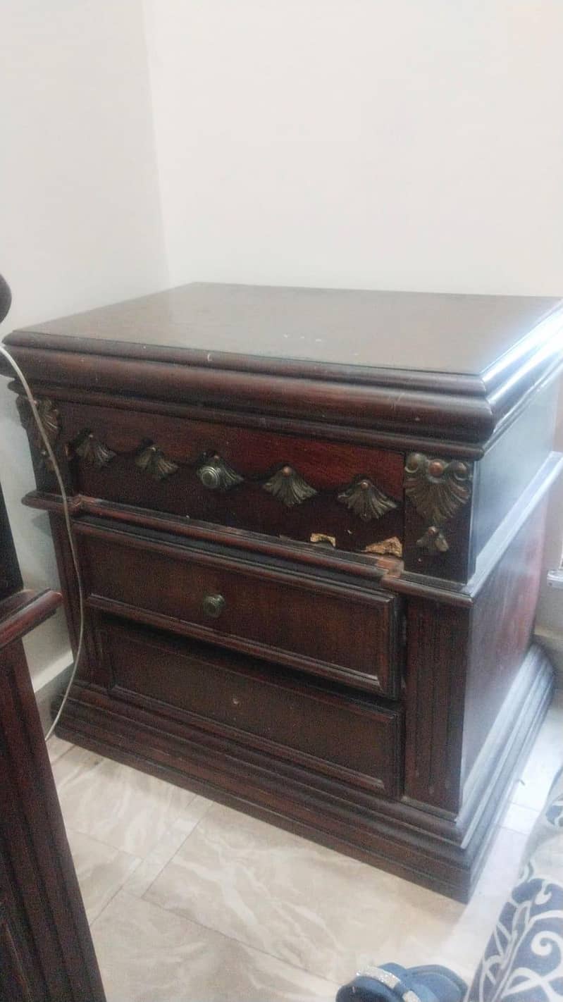 Double Bed Set Without Mattress 2