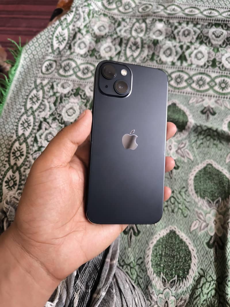 Apple iPhone 13 0