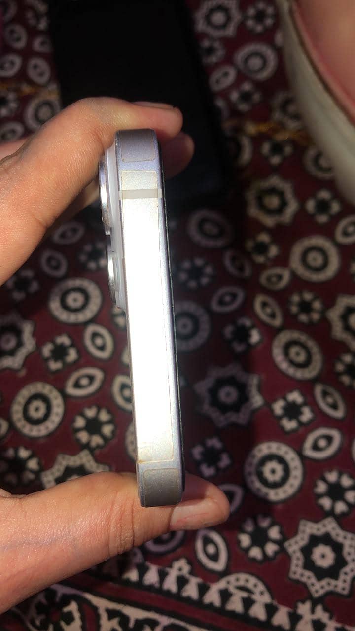 Apple iPhone 14 4