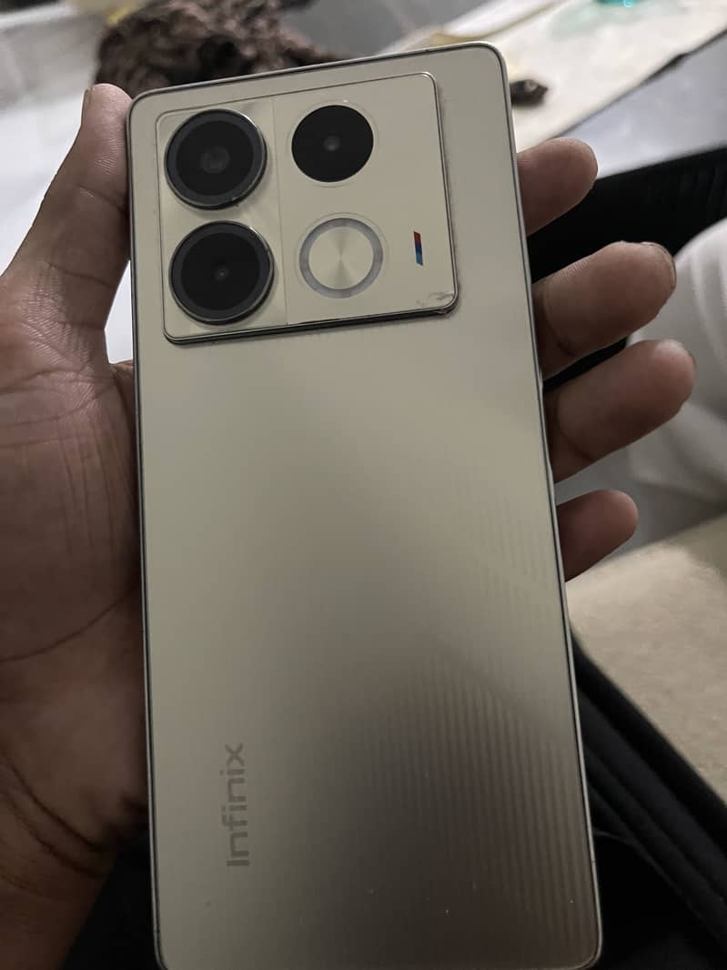 Infinix Note 40 0