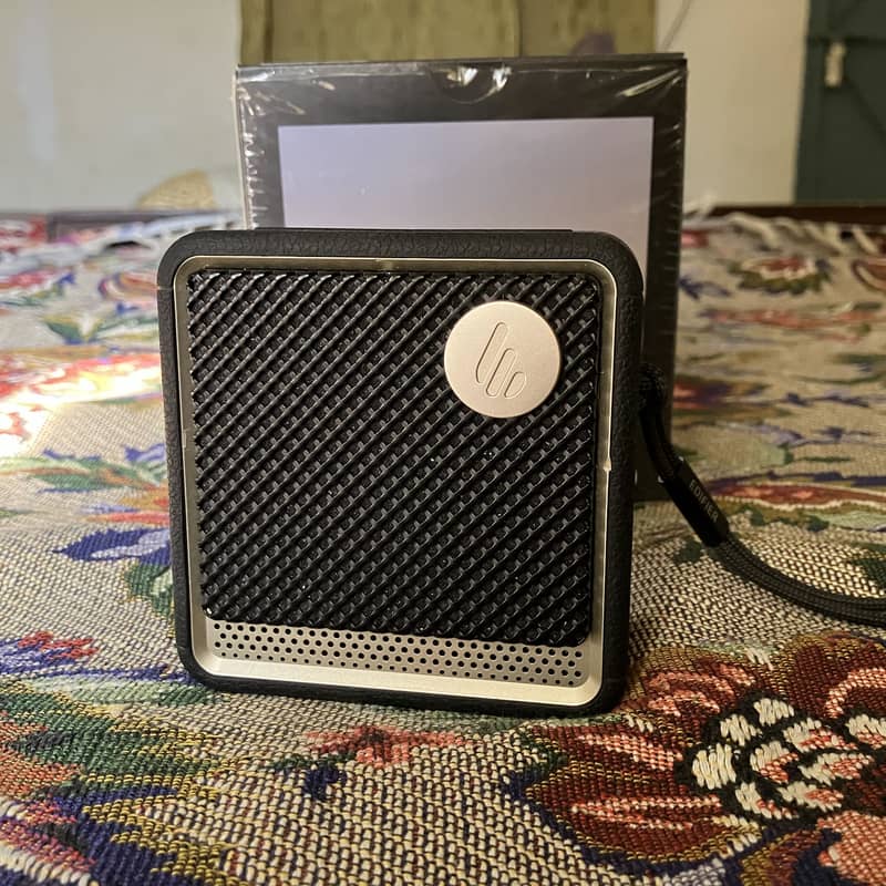 Edifier ES20 Wireless Speaker 1