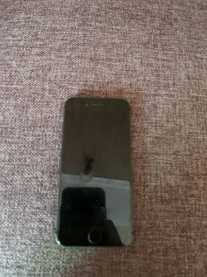 Apple iPhone 8 1