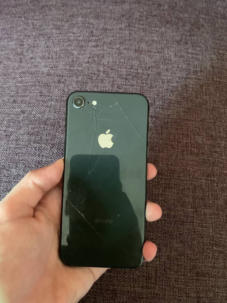 Apple iPhone 8 3
