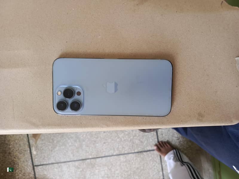 Apple iPhone 13 Pro Max 6