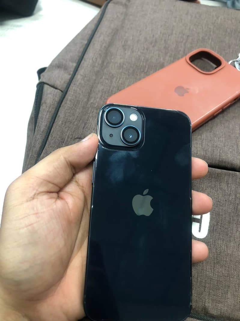 Apple iPhone 13 0