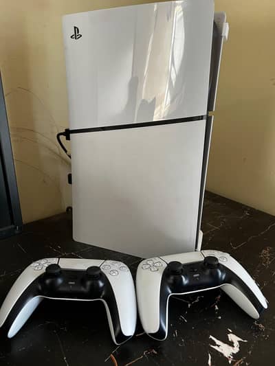 PS 5 slim Disc Edition - 1TB | 2 Original Controllers | Box | Like new