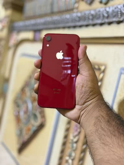 iphone XR 64Gb non pta sim time 4 month fresh import